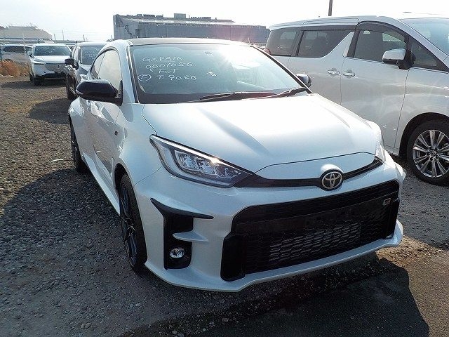 Toyota GR Yaris RZ High Performance MT 2023 White — PS 541
