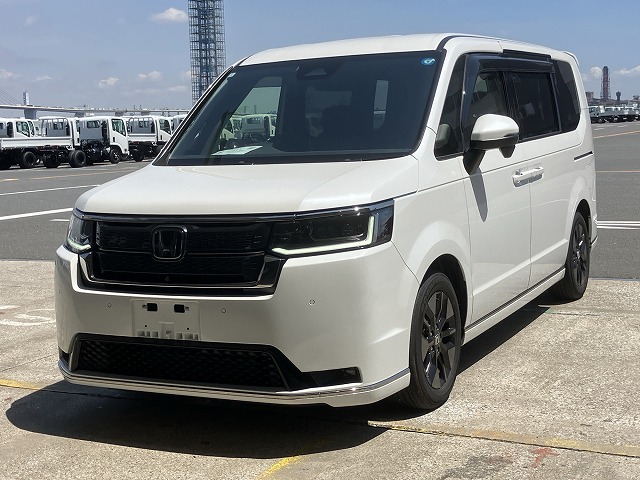 Honda Stepwagon Spada 2024 White — SA 2122