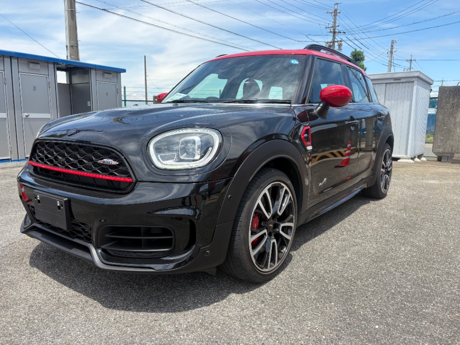 Mini John Cooper Works Crossover 2022 Black — WN 206