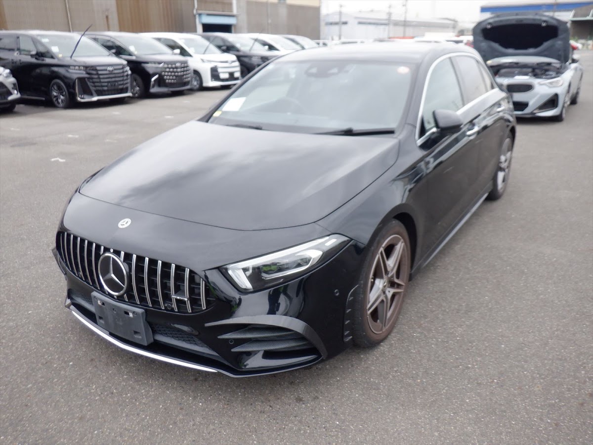 Mercedes Benz A180 Style AMG Line 2021 Black — SA 2366