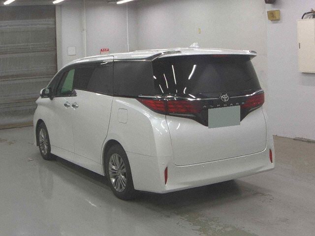 Toyota Alphard 2.5 Z 2024 White — BMT 2222
