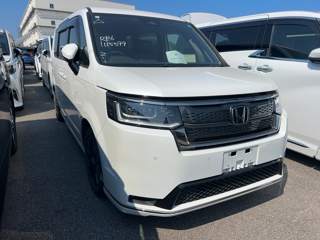Honda Stepwagon 1.5 Spada 2024 White — SA 2282