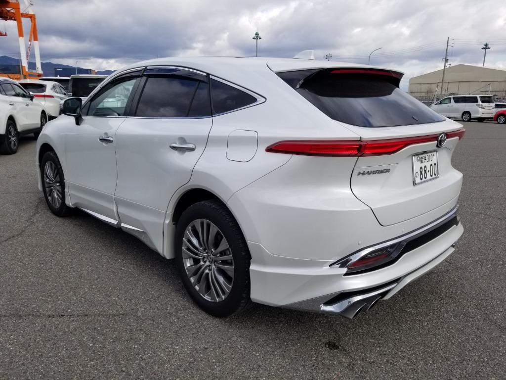 Toyota Harrier 2.0 Z Leather Pckg 2024 White — PS 529