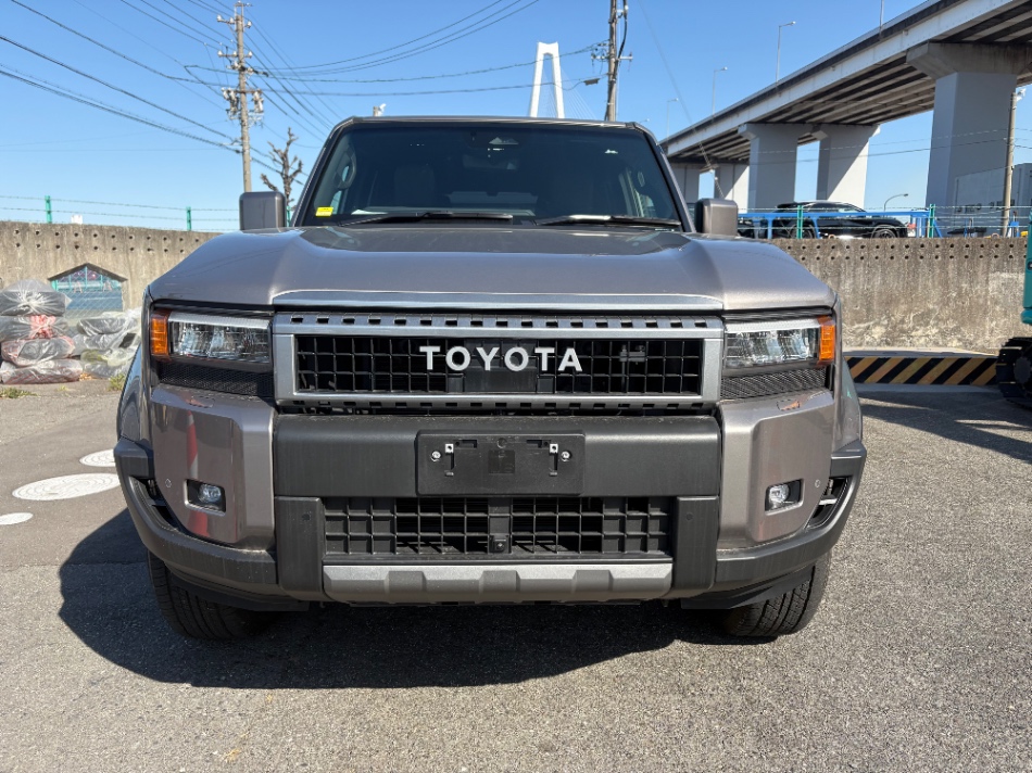 TOYOTA LANDCRUISER 250 VX PETROL — PS 606