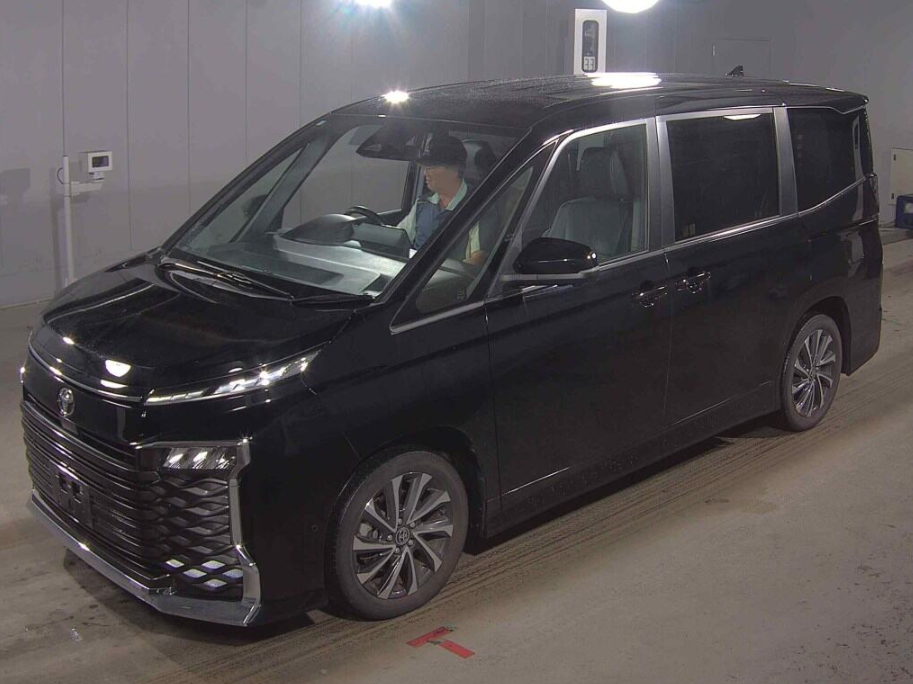 Toyota Voxy 2.0 S-Z 2023 Black — EW 512